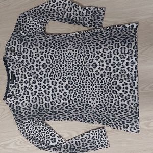 Donna Karan Sleepwear, Cheetah Print, 3/4 Sleeve Top. Size S